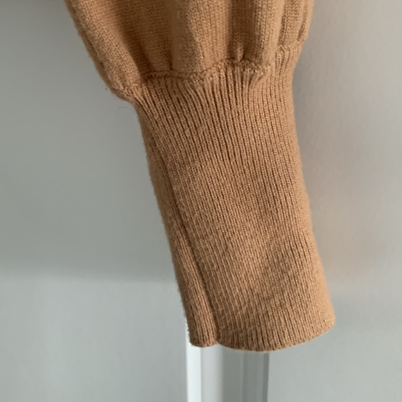 Line & dot square neck sweater - Picture 8 of 11